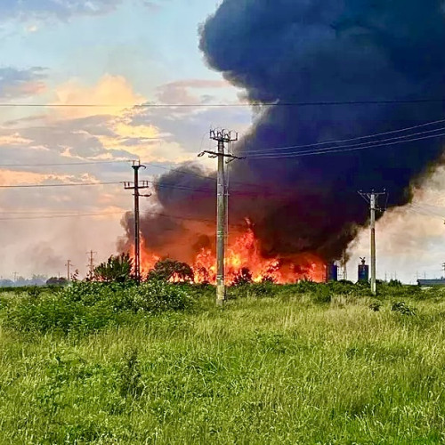 Incendiu în jurul unei clădiri din Pitești