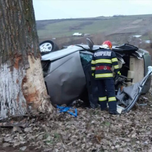 Accident rutier în Boteni: un tânăr a fost rănit și a refuzat testele de alcool