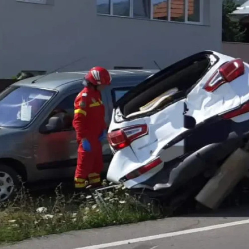 Traficul rutier îngreunat în Schitu Golesti din cauza unui accident