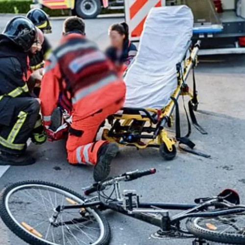 Biciclist rănit în accident rutier la Clucereasa, orașul Mioveni