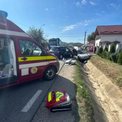 Accident rutier grav în România: 39 de elevi și 4 profesori, fără răni