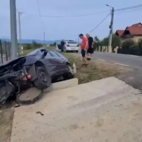 Doi profesori de franceză, soț și soție, răniți grav într-un accident