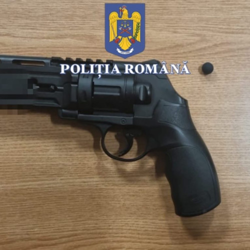 Incident cu pistol airsoft în cartierul Trivale din Pitești