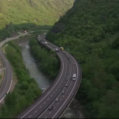 Lucrările la autostrada Comarnic - Brașov încep, anunță ministrul Transporturilor