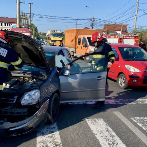 Accident rutier în comuna Moșoaia, implicând trei vehicule