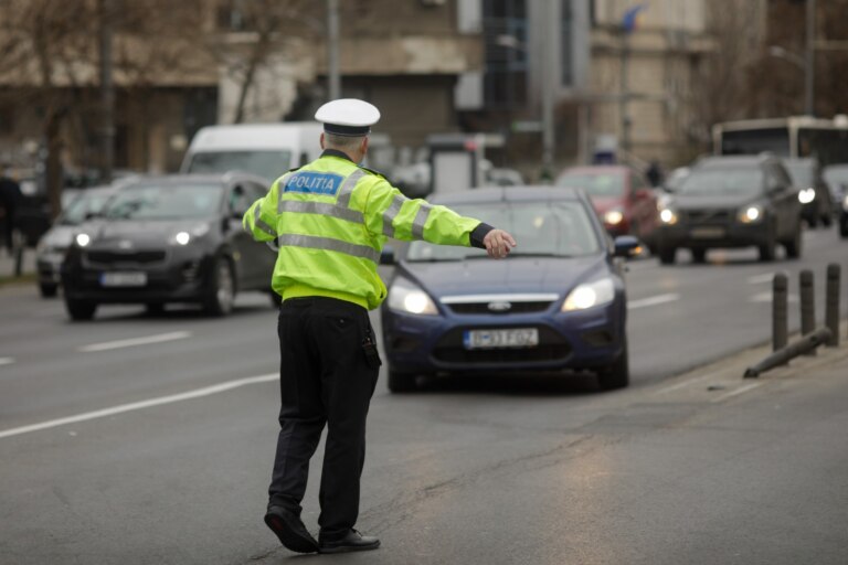 Polițiștii argeșeni activează intens în perioada sărbătorilor