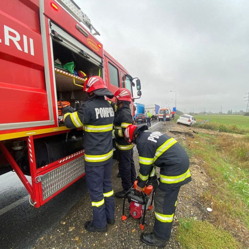 Argeș. Bărbat salvat de sub o utilitară de 3,5 tone