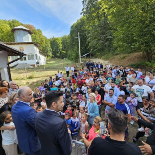 Grădinița din satul Tufanu a fost inaugurată de Prefectul județului Argeș, Dragoș Predescu