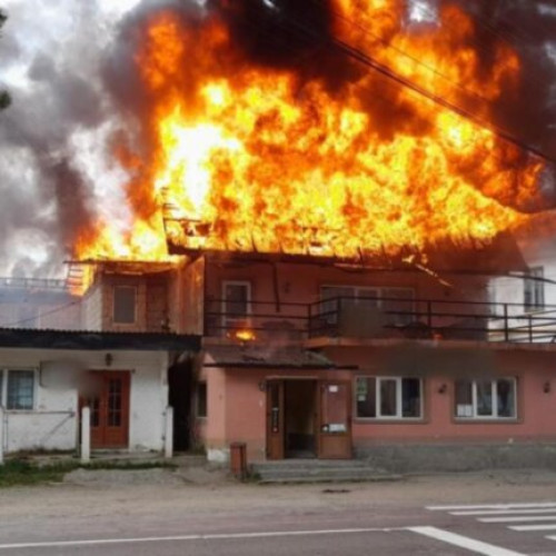 Incendiu devastator în localitatea Bârla, județul Argeș