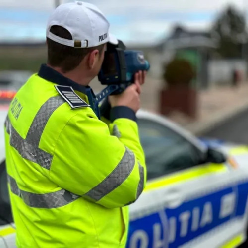 Sofer prins conducand cu 102 km/h peste limita legala