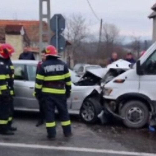 Accident grav cu un microbuz plin de călători! A fost activat Planul Roșu de Intervenție!