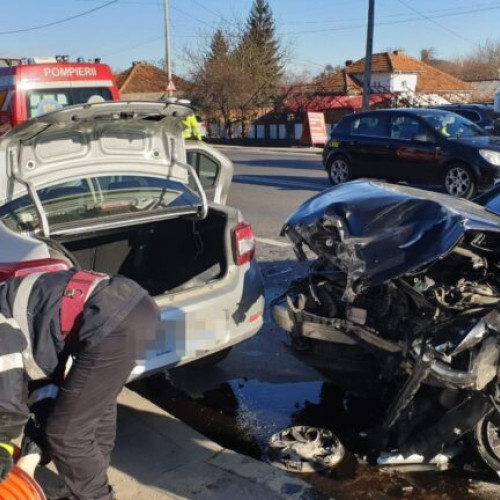 Accident rutier în Pitesti: două persoane rănite