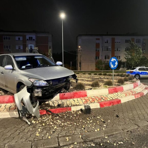 Trei tineri răniți într-un accident grav provocat de o șoferiță de 21 de ani