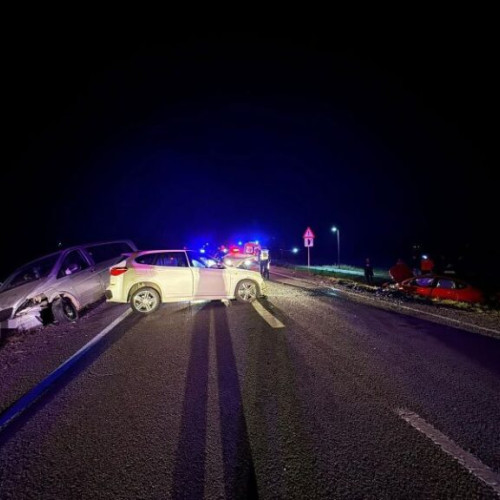 Cinci persoane rănite în urma unui accident rutier pe DN 15