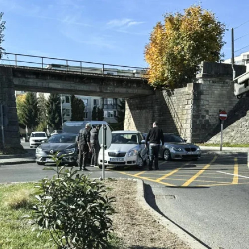 Accident rutier pe strada Costache Negri din Pitesti