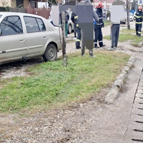 Accident rutier în Ștefănești: două mașini implicate