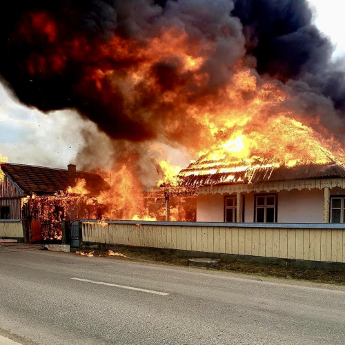 Incendiu devastator în Costești, Argeș