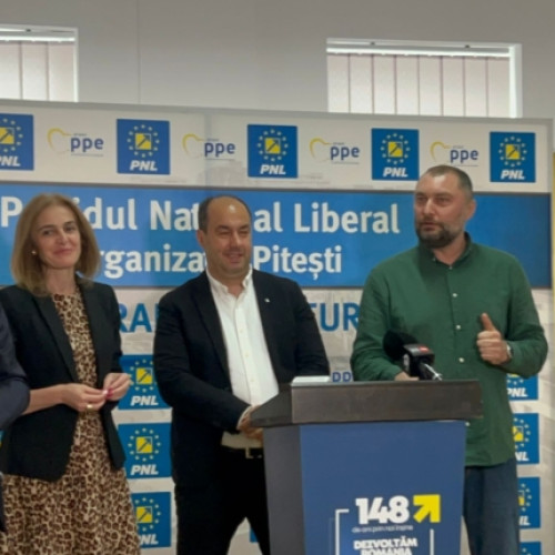 Consilierii locali PNL solicită noi poduri și anvelopare blocuri în #PitestiTechCity