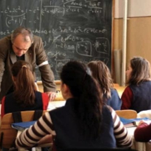 Profesori închiși datorită încălcării legii!