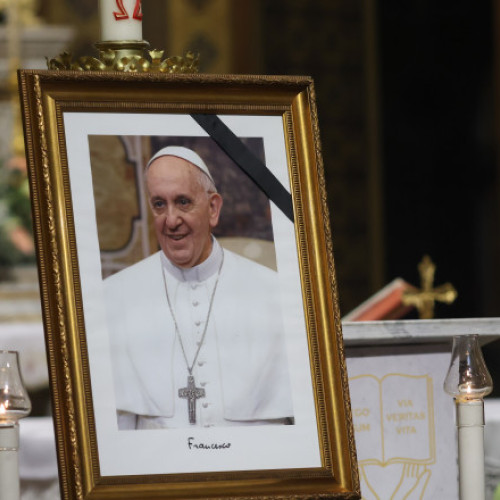Zi de doliu național în România pentru papa Francisc