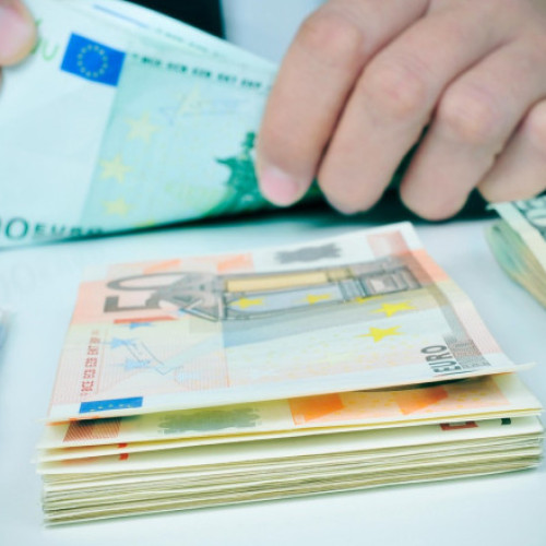 Companii recurg la „ingineria tarifelor” pentru a evita taxele vamale mai mari