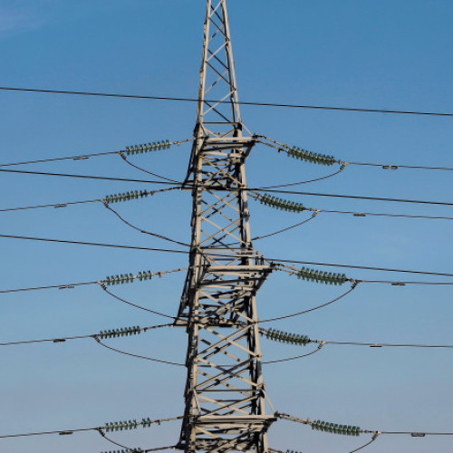 Furt de curent: Polițiștii din Giurgiu au deschis 30 de dosare penale pentru instalaţii clandestine racordate la reţeaua electrică