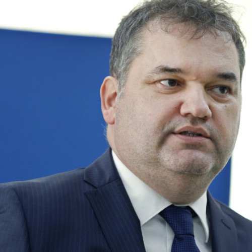 Cseke Attila anunță că vor fi tăiate 40.000 de posturi în administraţia locală. „Impactul financiar este de 2,2 miliarde de lei anual”