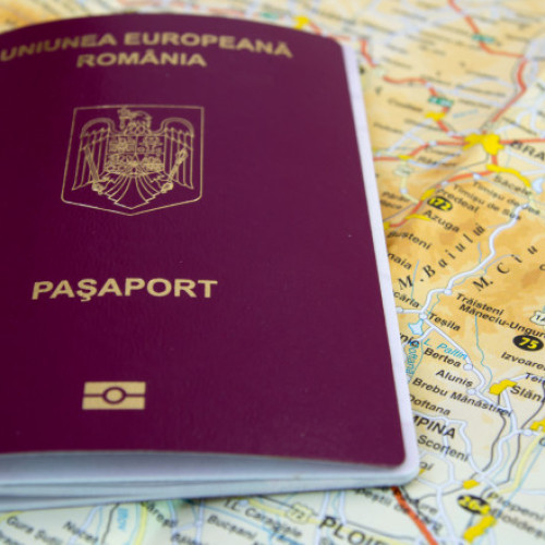 Promisiuni de cetățenie română pentru ruși, în schimbul a mii de euro. Doi bărbați au fost condamnați în R. Moldova