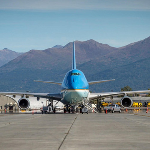 Spațiul aerian deasupra celui mai mare oraș din Alaska va fi închis vineri. Ce se știe despre summitul Trump-Putin