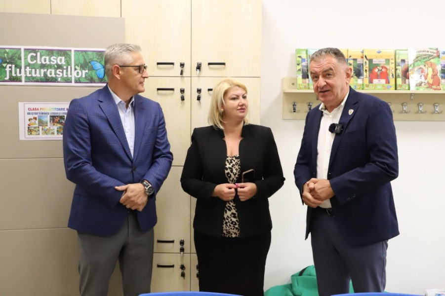 Primăria din Pitești a finalizează modernizarea școlilor din oraș