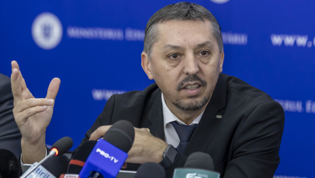 Daniel David: studenții care lucrează în timpul studiilor să rezolve problemele la nivelul universității, iar bursele să revină