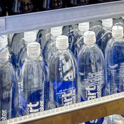 Președintele Consiliului Concurenței discută plafonarea prețului apei în spațiile publice restricționate