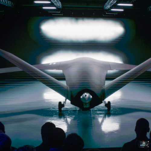 Startup-ul german Helsing prezintă drona autonomă de atac CA-1 Europa