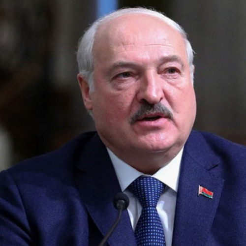 Lukașenko îl îndeamnă pe Zelenski să negocieze cu Rusia pentru a salva Ucraina