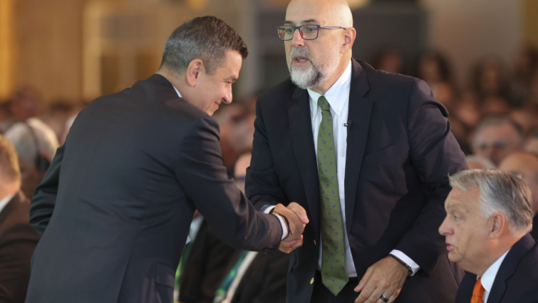 Sorin Grindeanu explică gestul de la congresul UDMR privind imnul secuiesc