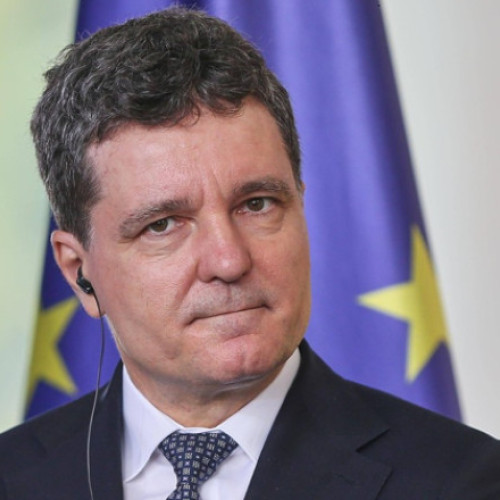 Nicuşor Dan explică absenţa de la congresul UDMR după o invitaţie primită
