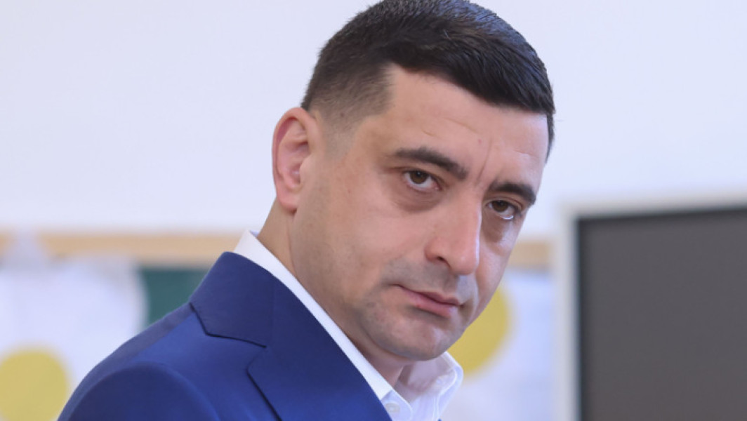 George Simion își anunță candidatura pentru un nou mandat la conducerea AUR