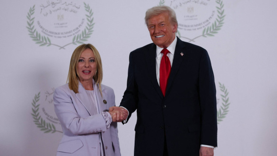 Donald Trump laudă succesul și frumusețea Giorgiei Meloni la summitul din Egipt