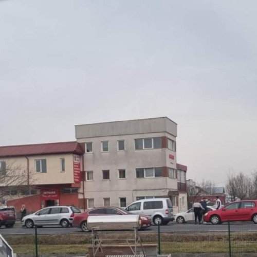 Știri Actuale: Accident în Albota! Trafic blocat în urma unui carambol cu 4 mașini din cauza nerespectării distanței de siguranță. Ultimele informații despre eventualele victime.