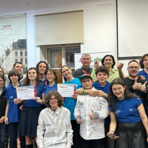 TehnoZ Lightning Bolts s-a calificat la etapa internațională în Massachusetts, după succesul obținut la First Lego League! Vicecampioană la națională!