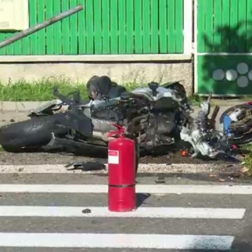 Motociclist lovit de cap de pod în urma accidentului rutier din Lunca Corbului, Argeș. Primele îngrijiri medicale acordate în grabă.