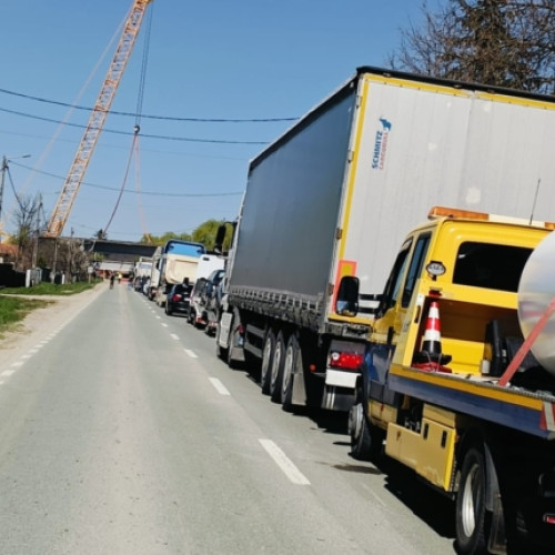 IMPORTANT! Drumul Pitești-Curtea de Argeș, blocat de lucrările la pasarelele autostrăzii