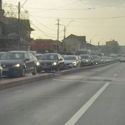 Blocaj pe Autostradă în Pitești, Cozi de Kilometri spre Vâlcea și Curtea de Argeș!