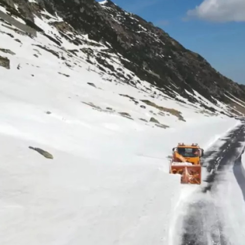 Zăpada masură un metru în Argeș! Iarna s-a întors pe Transfăgărășan, cu temperaturi sub zero grade la Cota 2000