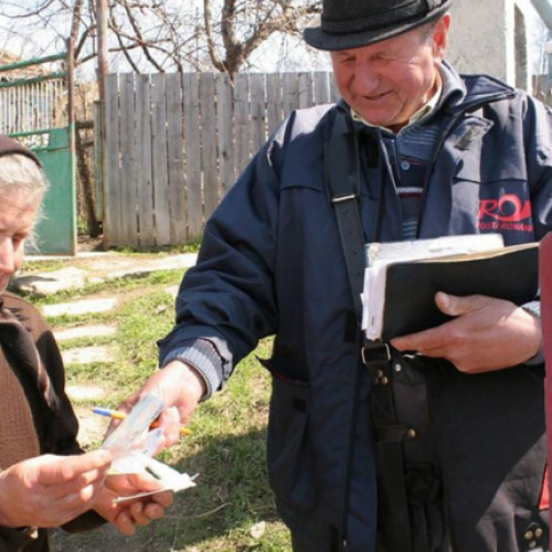 Pensiile pentru pensionarii fără carduri, plătite mai devreme! Modificările programului Poştei Române pentru mini-vacanţă