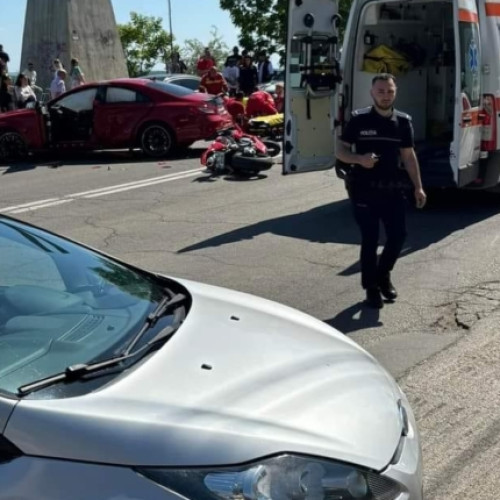 Tragedie în prima zi de Paște: Polițist grav rănit în urma unui accident rutier cauzat de un șofer distras. Cercetările continuă pentru identificarea vinovatului. Polițistul în stare critică la spital.