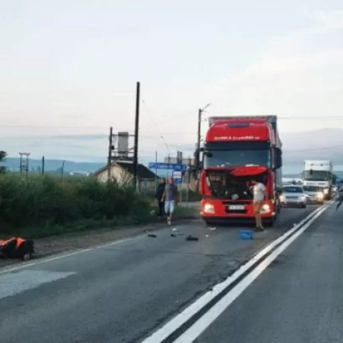 Urgent: Biciclist lovit de TIR în apropiere de Pitești! Acțiunea SMURD!