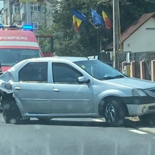 Trafic blocat în Mărăcineni din cauza unui accident rutier