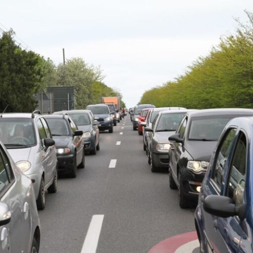 Trafic îngreunat pe DN 7 astăzi: lucrări de marcaje și asfaltare