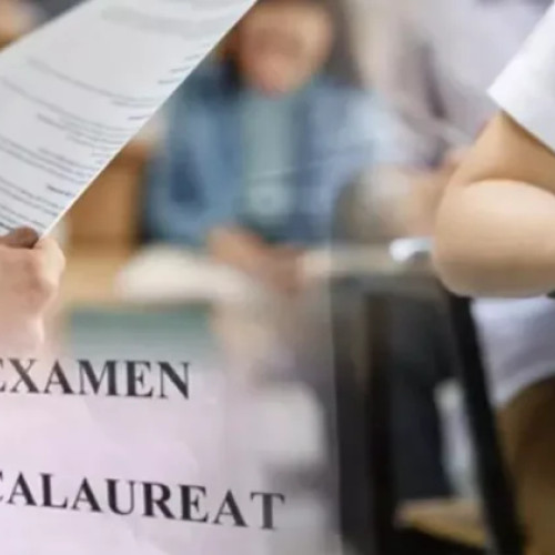 Emotii pentru elevii de a XII-a la începerea examenului de Bacalaureat